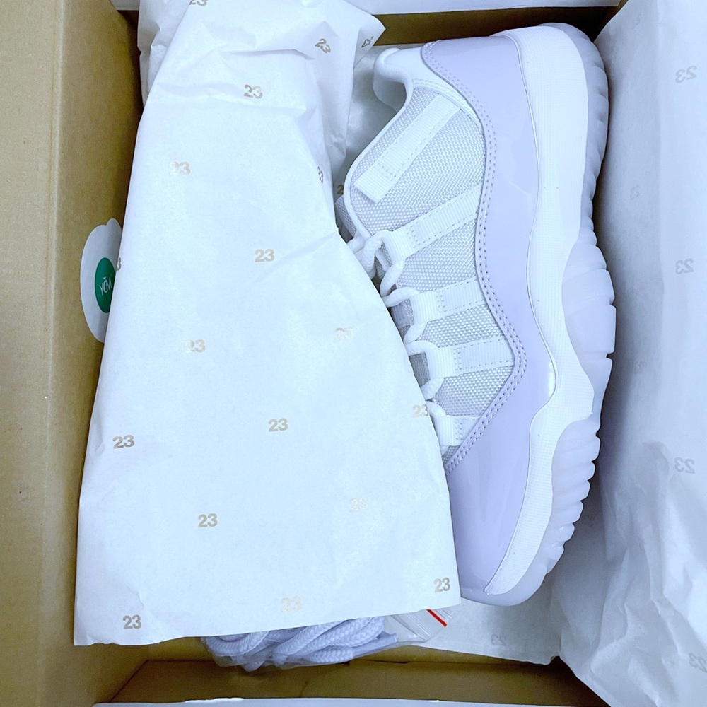 2022 Air Jordan 11 Retro Low®️💜🤍 - Picture 5 of 5